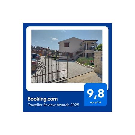 Apartmani Bernarda Πόρετς Εξωτερικό φωτογραφία