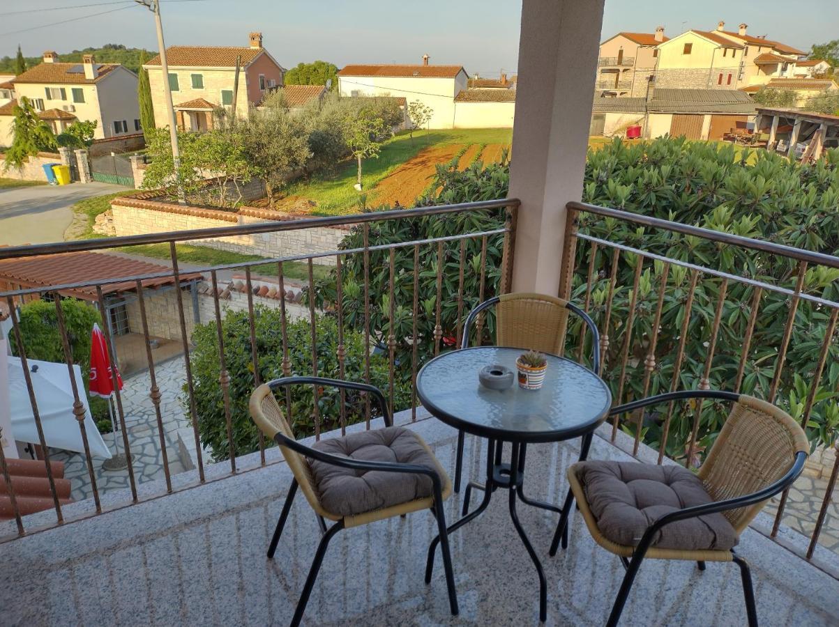 Apartmani Bernarda Πόρετς Εξωτερικό φωτογραφία