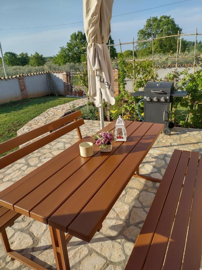 Apartmani Bernarda Πόρετς Εξωτερικό φωτογραφία