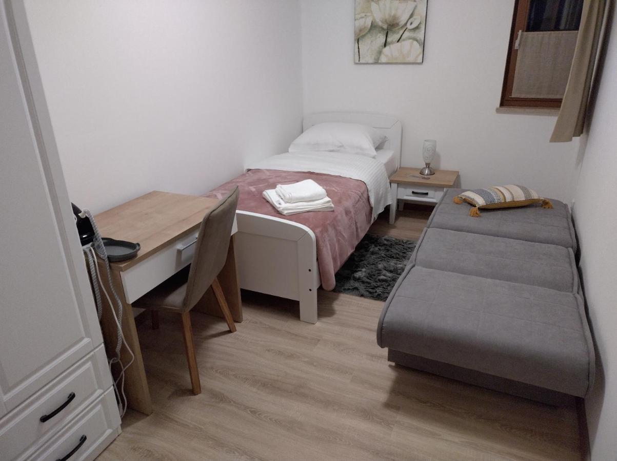 Apartmani Bernarda Πόρετς Εξωτερικό φωτογραφία