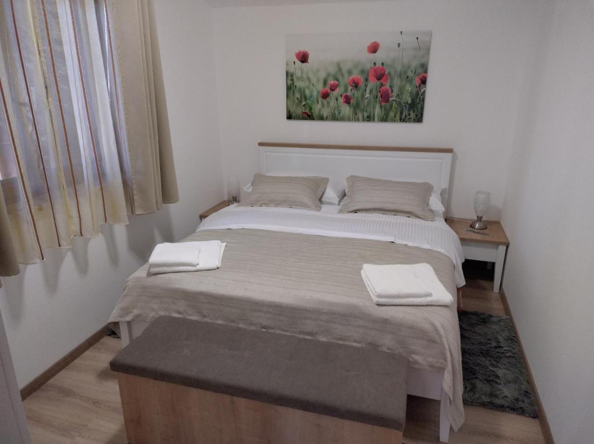 Apartmani Bernarda Πόρετς Εξωτερικό φωτογραφία