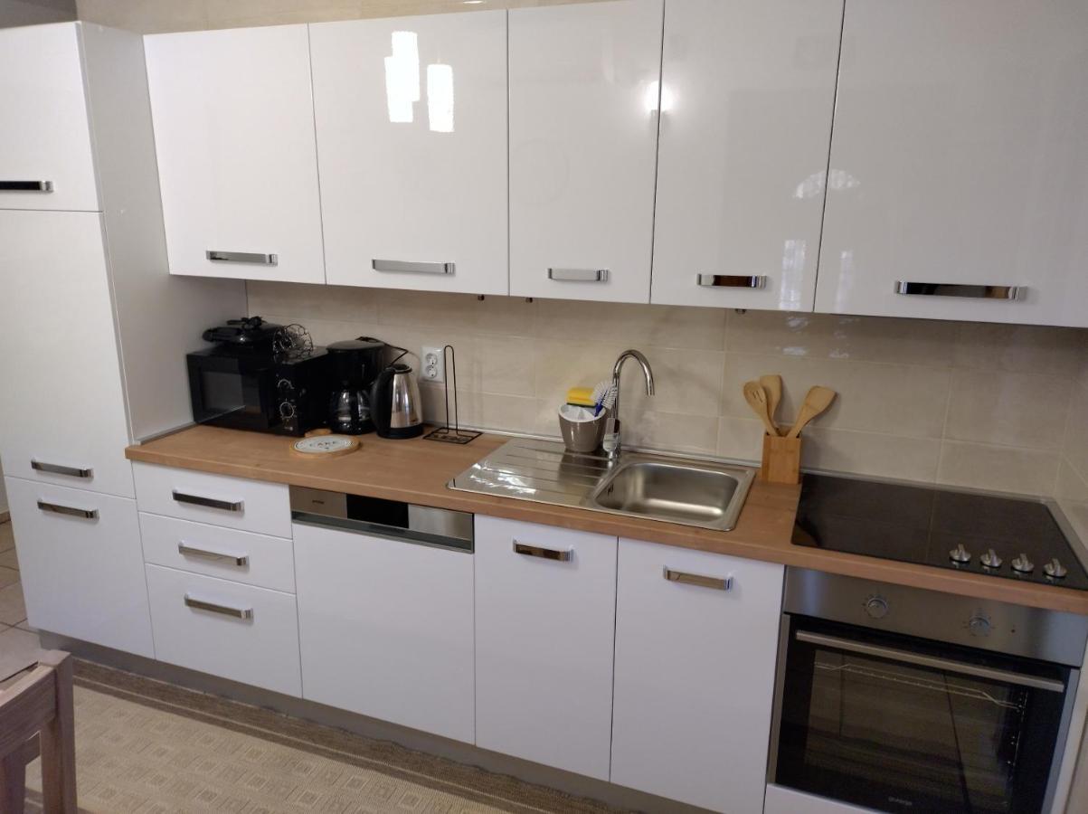 Apartmani Bernarda Πόρετς Εξωτερικό φωτογραφία
