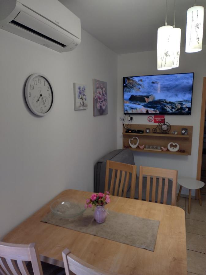 Apartmani Bernarda Πόρετς Εξωτερικό φωτογραφία