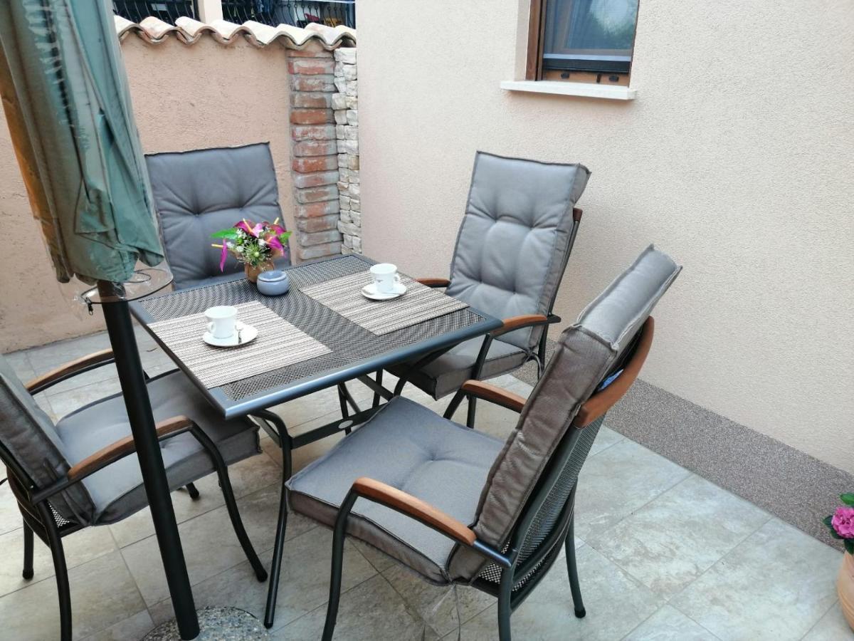 Apartmani Bernarda Πόρετς Εξωτερικό φωτογραφία