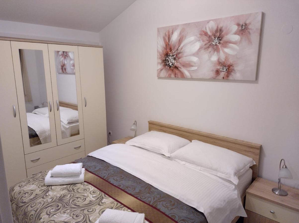 Apartmani Bernarda Πόρετς Εξωτερικό φωτογραφία