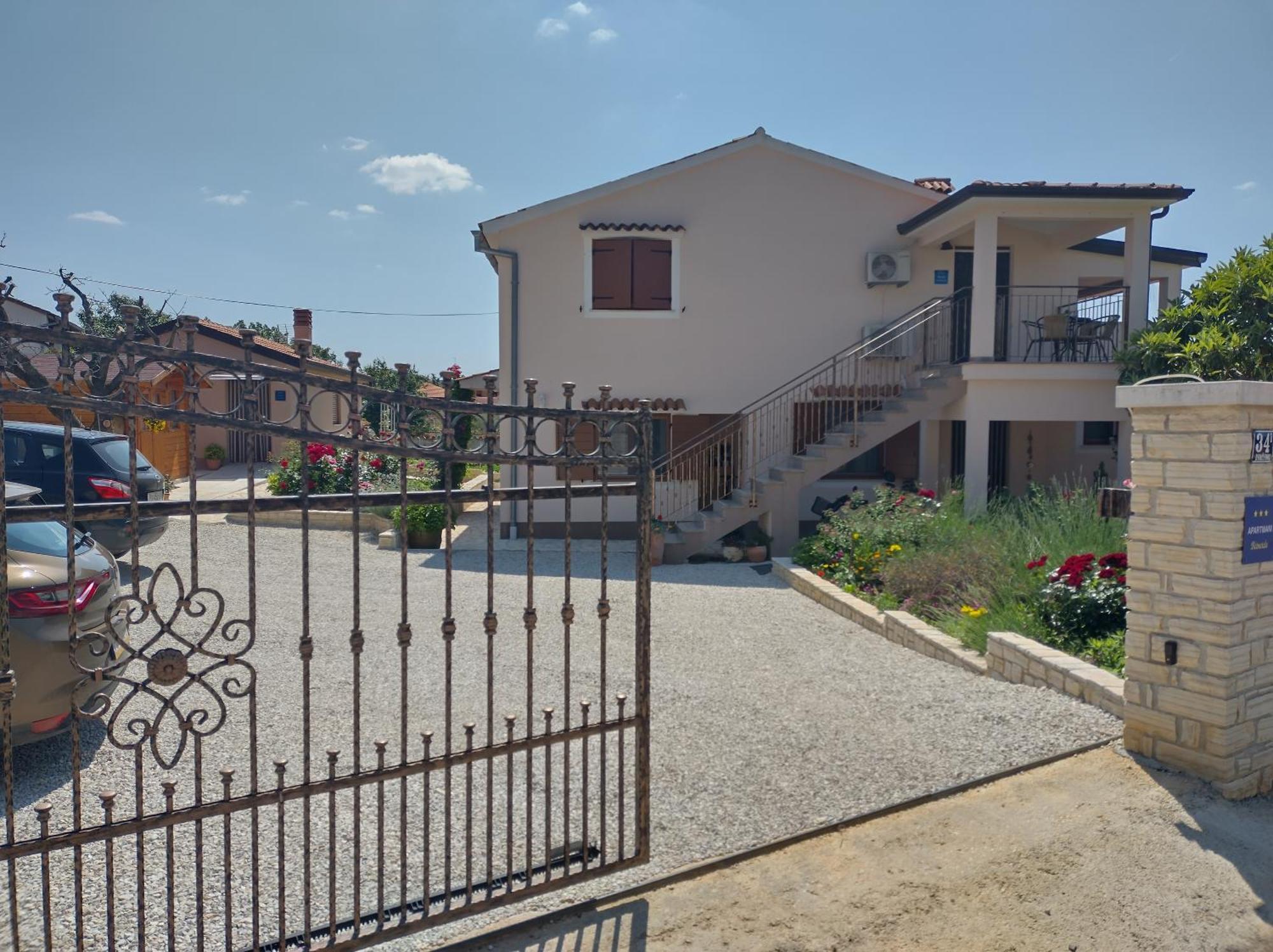 Apartmani Bernarda Πόρετς Εξωτερικό φωτογραφία